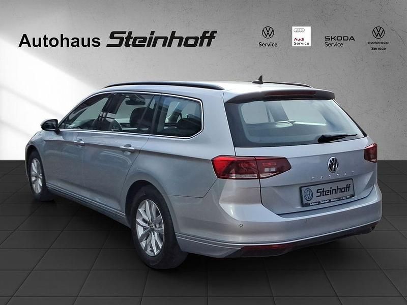 Gebraucht VW Passat 150 PS (110 kW) 2020 Silber Kombi