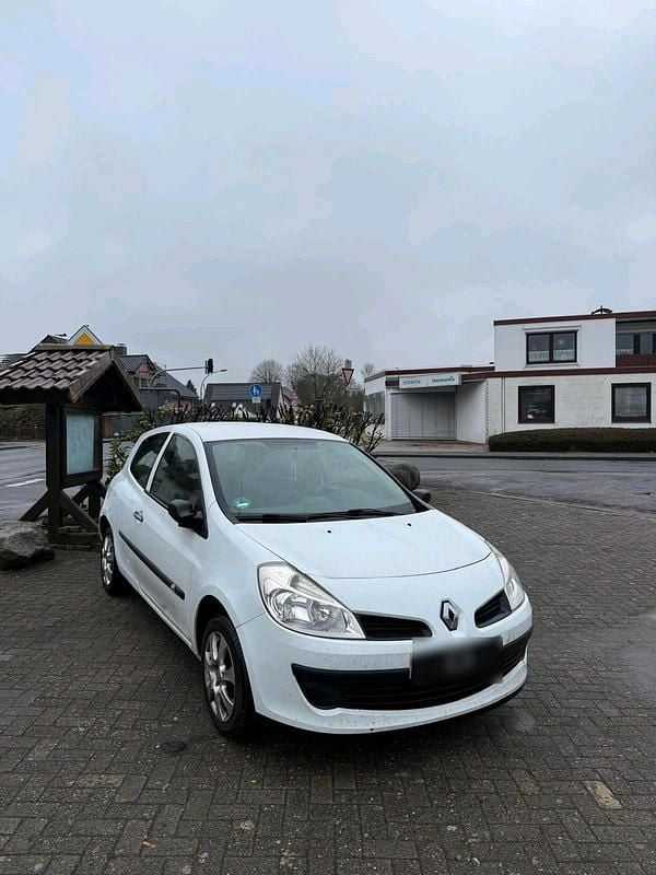 Gebraucht Renault Clio II 65 PS (47 kW) 2008 Weiß Kleinwagen