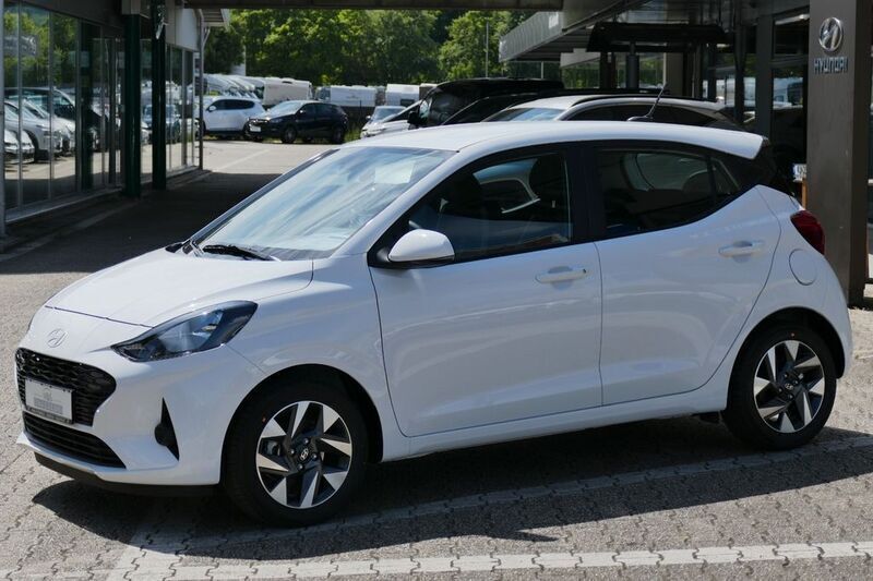 Weiß Neu 2025 Hyundai i10 Trend Kleinwagen | 21.460 € (Etwas zu teuer) - Bild 1/4