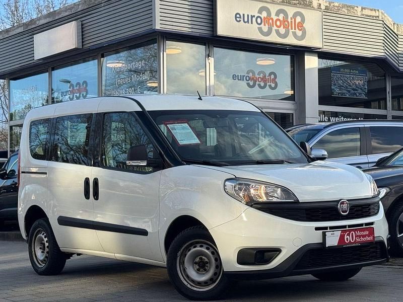 Gebraucht Fiat Doblò 105 PS (77 kW) 2017 Bianco banchisa/pack/canova/sa Van / Kleinbus
