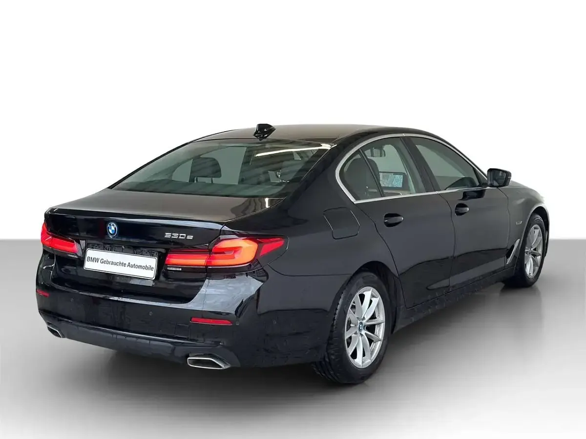 Gebraucht BMW 530e 292 PS (214 kW) 2022 Schwarz Limousine