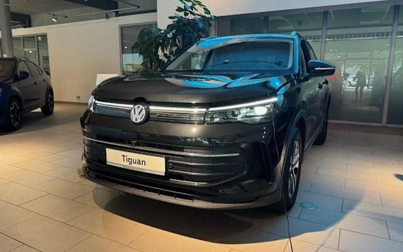 Schwarz Neu 2025 VW Tiguan SUV | 40.534 € (Superpreis) - Bild 1/4