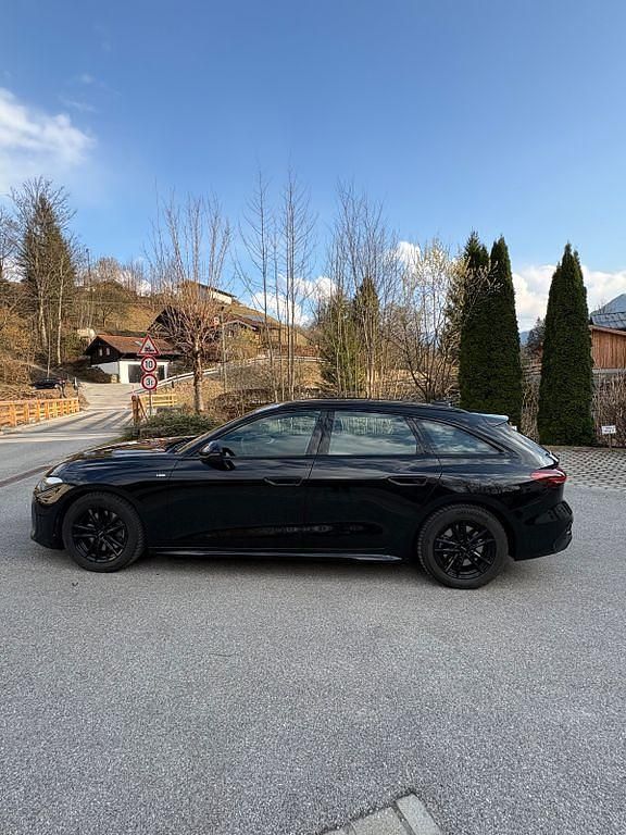 Gebraucht Audi A5 S-Line 204 PS (150 kW) 2025 Schwarz Kombi