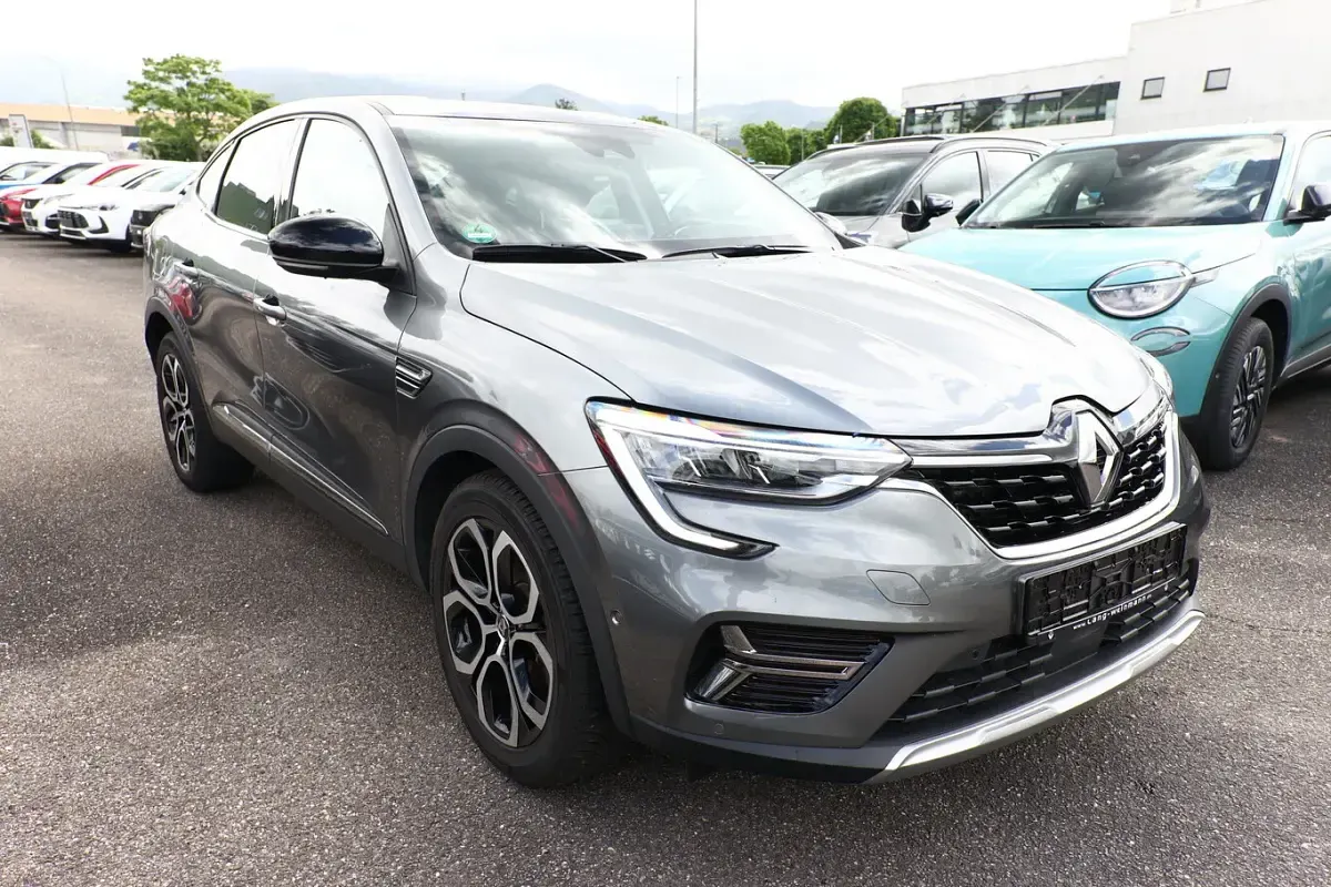 Gebraucht Renault Arkana Intens 145 PS (106 kW) 2021 Grau metallic SUV