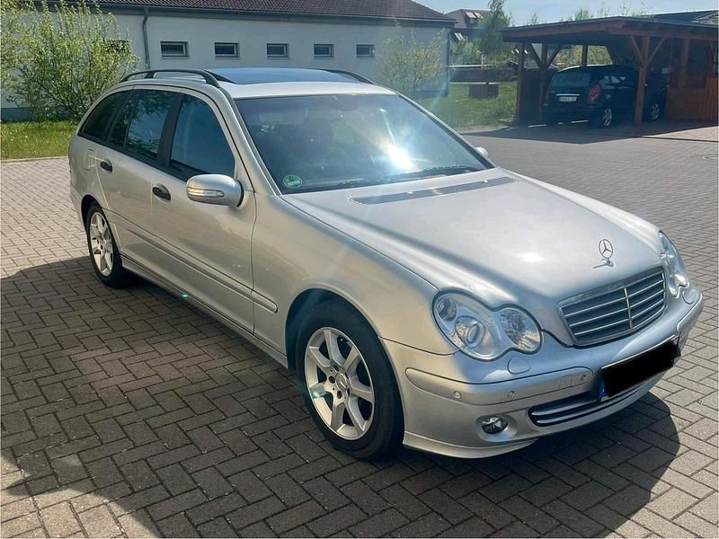 Silber Gebraucht 2006 Mercedes C220 Kombi | 1.800 € (Guter Preis) - Bild 1/4