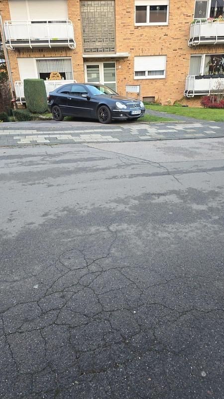 Gebraucht Mercedes C160 122 PS (89 kW) 2006 Schwarz Coupé