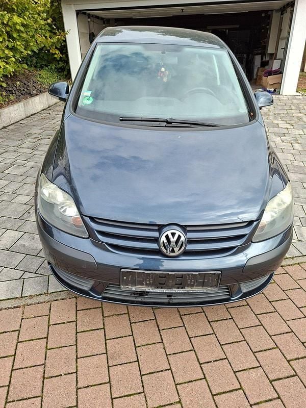 Blau Gebraucht 2005 VW Golf IV Kleinwagen | 3.200 € (Fairer Preis) - Bild 1/4