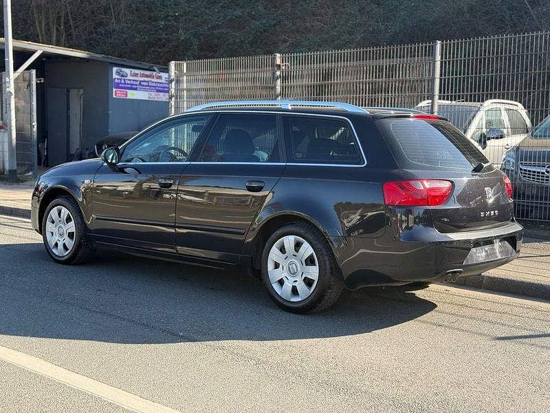 Gebraucht Seat Exeo Reference 120 PS (88 kW) 2011 Schwarz Limousine