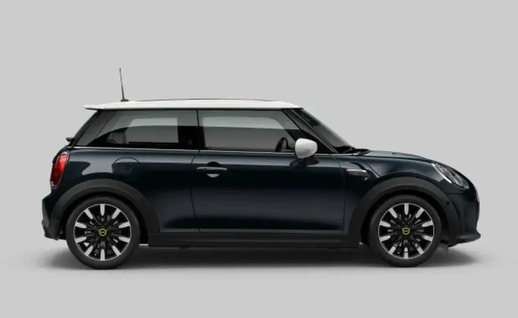 Gebraucht Mini Cooper SE 135 kW (184 PS) 2023 Schwarz Kleinwagen