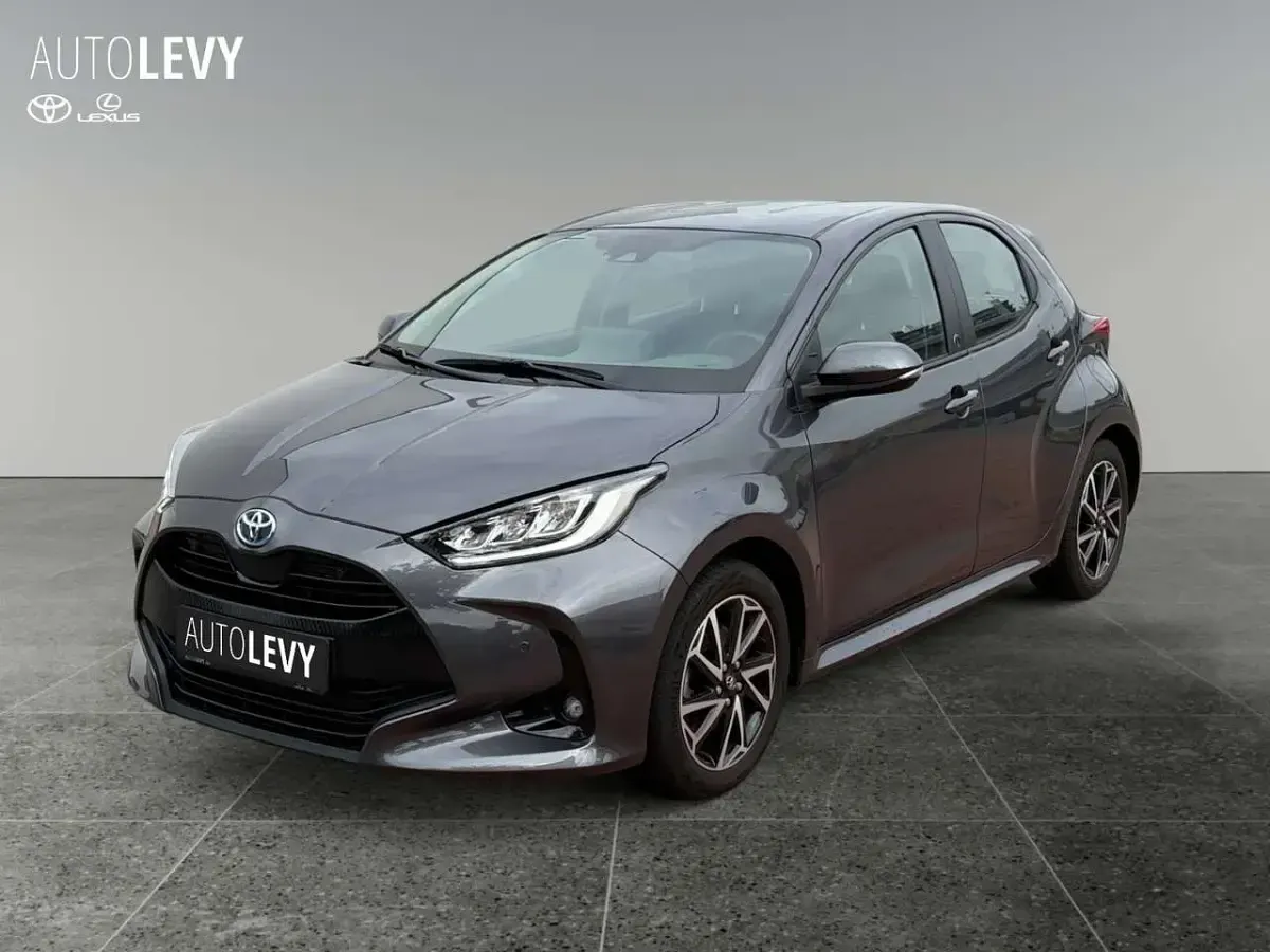 Gebraucht Toyota Yaris Team 116 PS (85 kW) 2022 Grau Kleinwagen