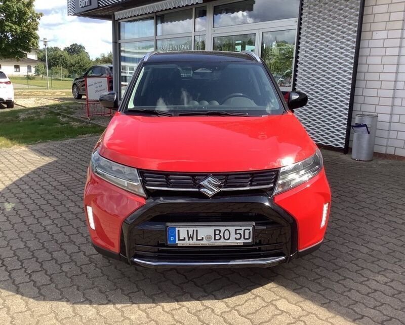 Rot Gebraucht 2024 Suzuki Vitara Comfort SUV | 22.990 € (Fairer Preis) - Bild 1/4
