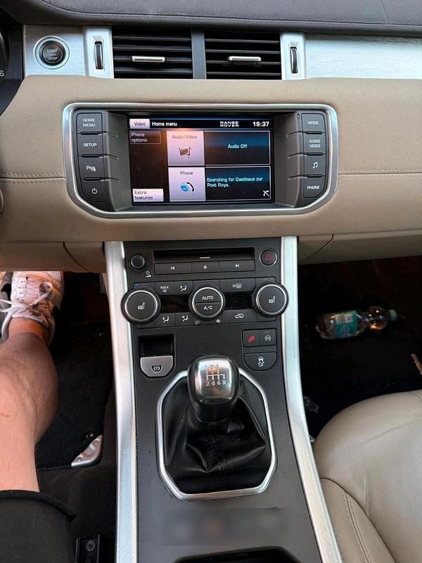 Weiß Gebraucht 2012 Land Rover Range Rover evoque Kombi | 11.000 € (Guter Preis) - Bild 1/4