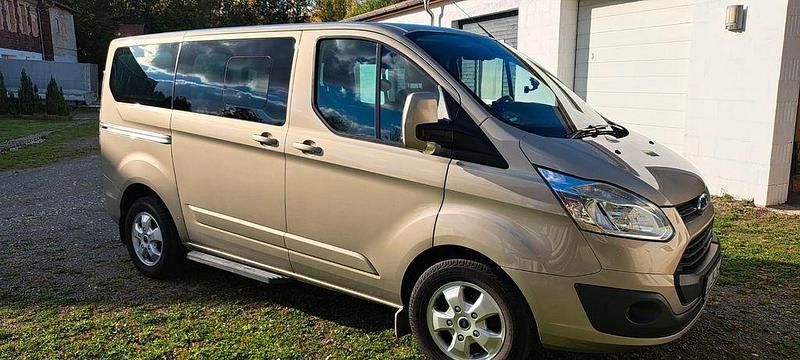 Beige Gebraucht 2017 Ford Transit Custom Titanium Van / Kleinbus | 23.100 € (Superpreis) - Bild 1/4