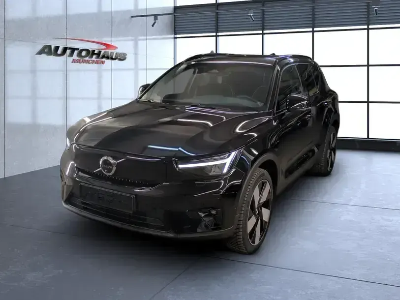 Używany Volvo XC40 Ultimate 185 kW (252 KM) 2023 Czarny SUV
