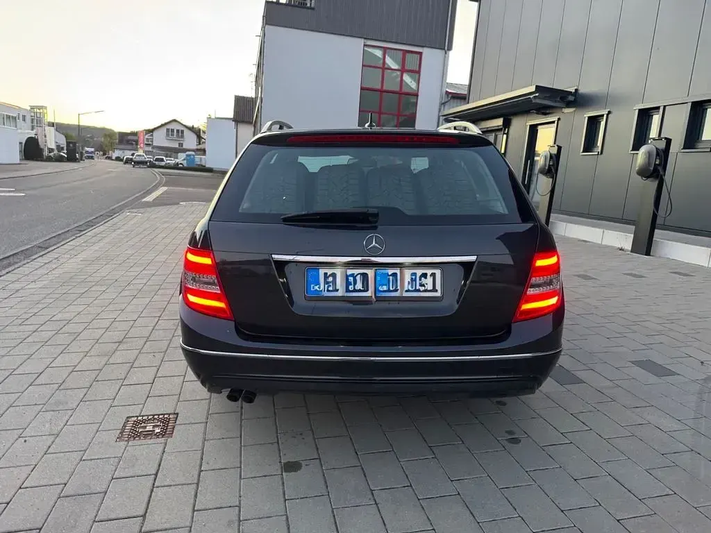 Gebraucht Mercedes C200 136 PS (100 kW) 2013 Schwarz Limousine