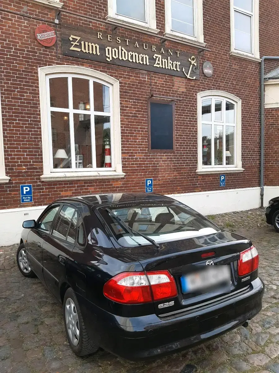 Gebraucht Mazda 626 Color 115 PS (84 kW) 2002 Schwarz Limousine