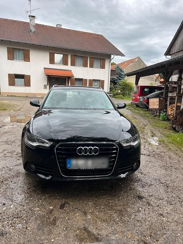Schwarz Gebraucht 2013 Audi A6 Kombi | 9.500 € - Bild 1/4