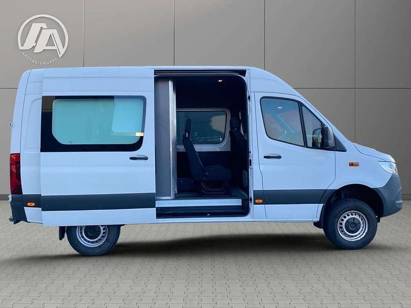Gebraucht Mercedes Sprinter 163 PS (119 kW) 2021 Arktikweiß Van
