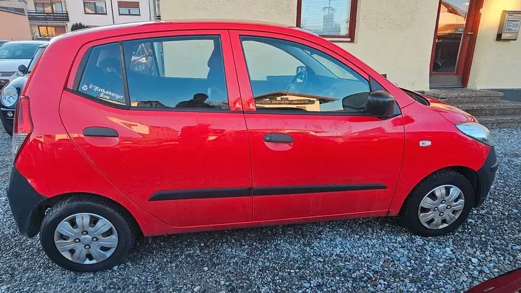Gebraucht Hyundai i10 67 PS (49 kW) 2010 Rot Kleinwagen