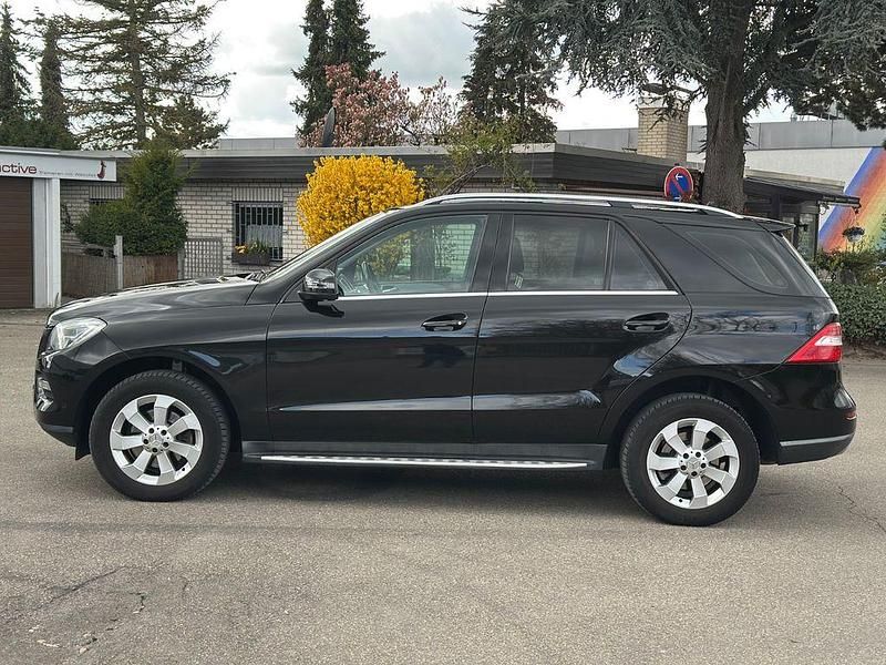 Gebraucht Mercedes ML350 258 PS (189 kW) 2013 Schwarz SUV