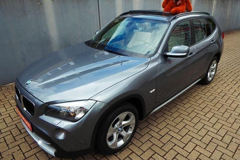 Grau Gebraucht 2012 BMW X1 xLine SUV | 14.921 € (Etwas zu teuer) - Bild 1/4