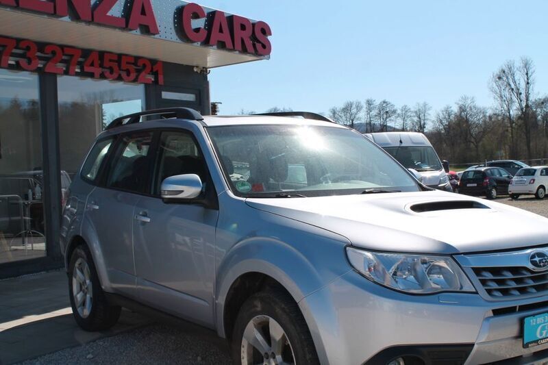 Gebraucht Subaru Forester Exclusive+ 147 PS (108 kW) 2012 Silber SUV