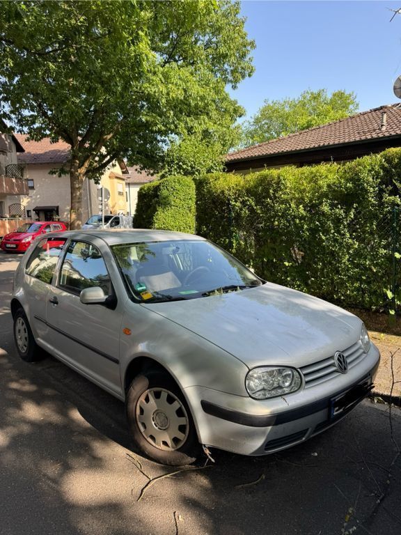 Grau Gebraucht 1998 VW Golf IV Limousine | 1.750 € (Fairer Preis) - Bild 1/2