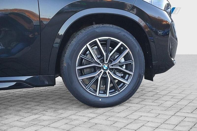 Gebraucht BMW X1 M Sport 156 PS (114 kW) 2026 Black sapphire metallic SUV