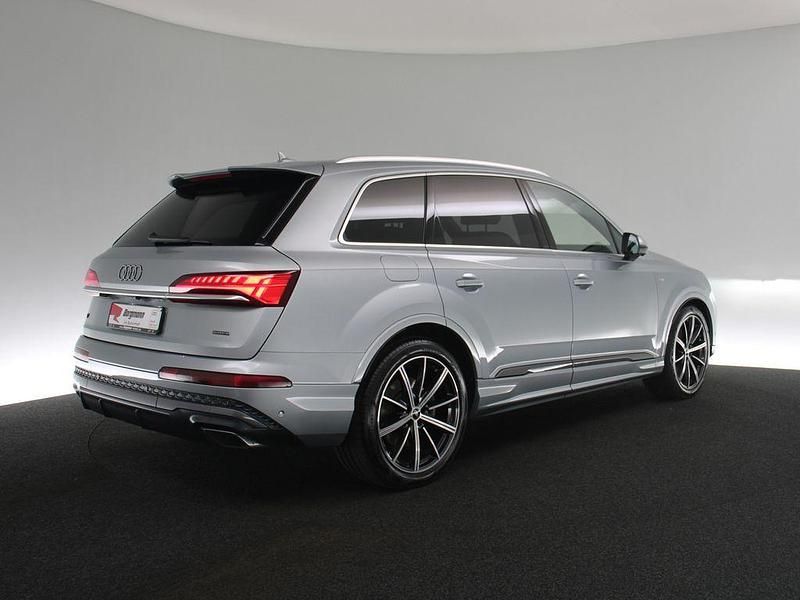 Gebraucht Audi Q7 S-Line 286 PS (210 kW) 2025 Silber / satellit silber SUV