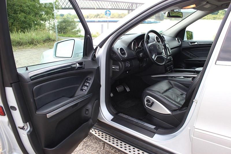 Gebraucht Mercedes GL350 224 PS (164 kW) 2011 Silber SUV