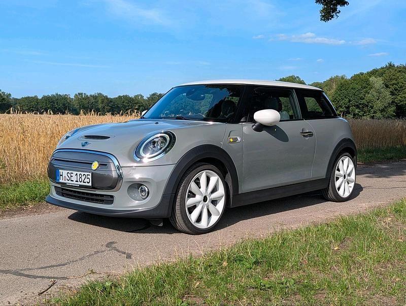 Grau Gebraucht 2020 Mini Cooper SE Kleinwagen | 14.500 € (Fairer Preis) - Bild 1/4