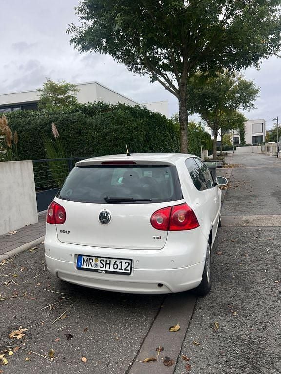 Weiß Gebraucht 2008 VW Golf VI United Limousine | 1.900 € (Superpreis) - Bild 1/4
