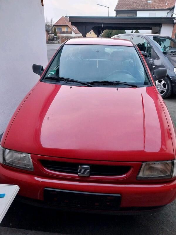 Rot Gebraucht 1998 Seat Ibiza Kleinwagen | 200 € - Bild 1/4