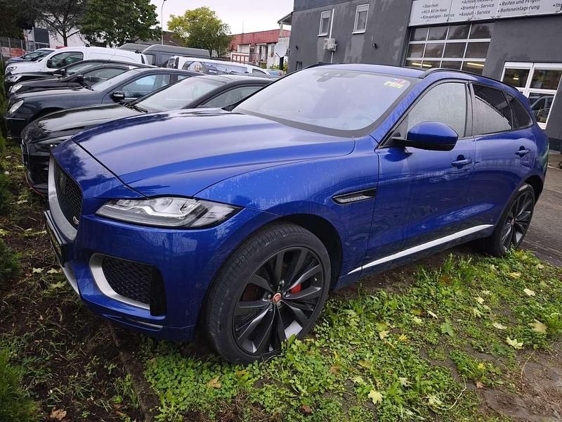 Gebraucht Jaguar F-Pace First Edition 300 PS (220 kW) 2016 Blau SUV