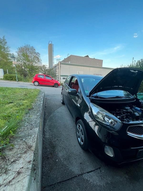 Second-hand Kia Picanto 69 CP (50 kW) 2013 Negru Hatchback