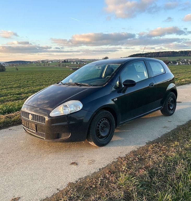 Gebraucht Fiat Punto 65 PS (47 kW) 2009 Schwarz Limousine