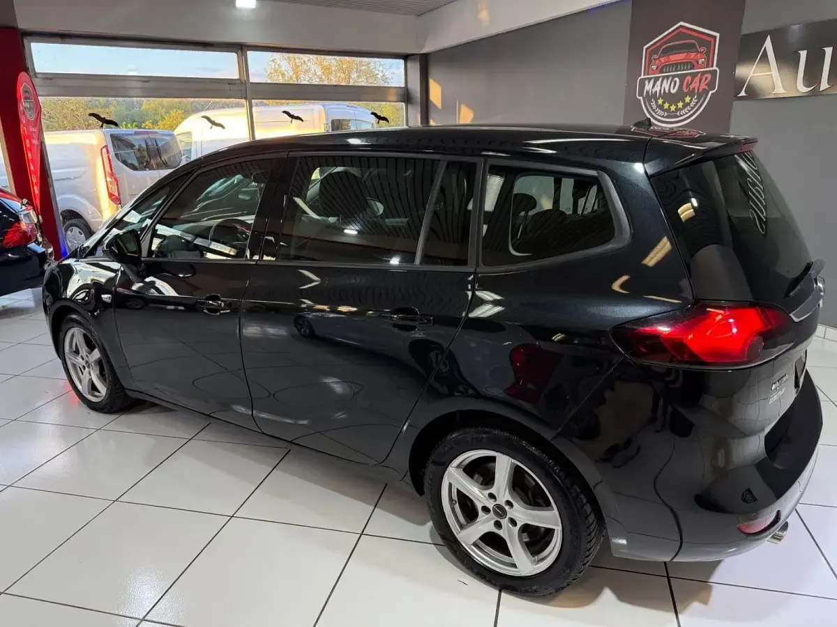 Gebraucht Opel Zafira Tourer 170 PS (125 kW) 2016 Schwarz Van / Kleinbus