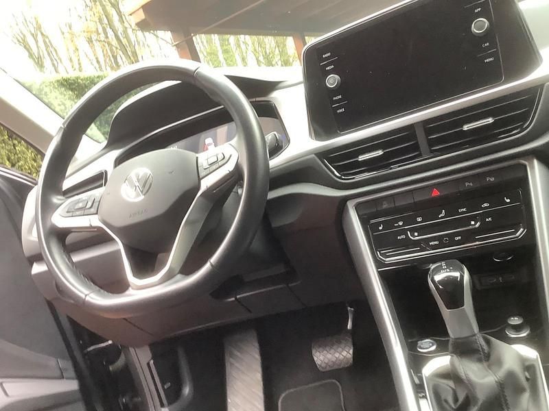 Używany VW T-Roc 150 KM (110 kW) 2023 Szary SUV
