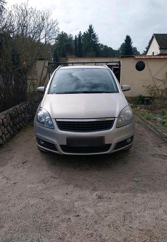 Gebraucht Opel Zafira 105 PS (77 kW) 2007 Silber Van / Kleinbus