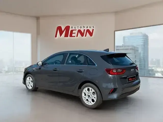 Gebraucht Kia Ceed Vision 140 PS (102 kW) 2024 Grau Kleinwagen
