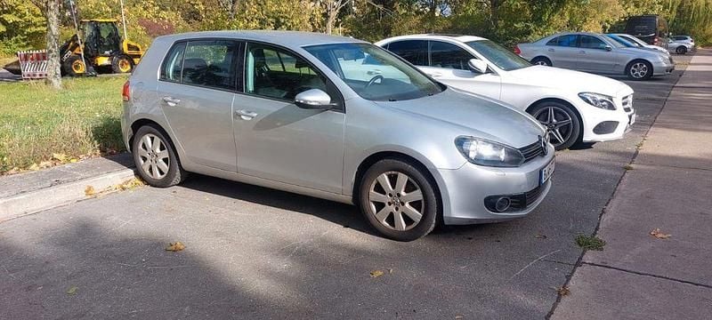 Silber Gebraucht 2011 VW Golf VI Comfortline Limousine | 3.800 € (Superpreis) - Bild 1/4