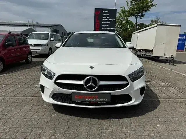 Gebraucht Mercedes A250 160 PS (117 kW) 2020 Weiß Limousine