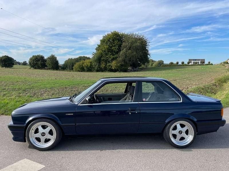 Używany BMW 325 Performance 200 KM (147 kW) 1987 Niebieski Coupe