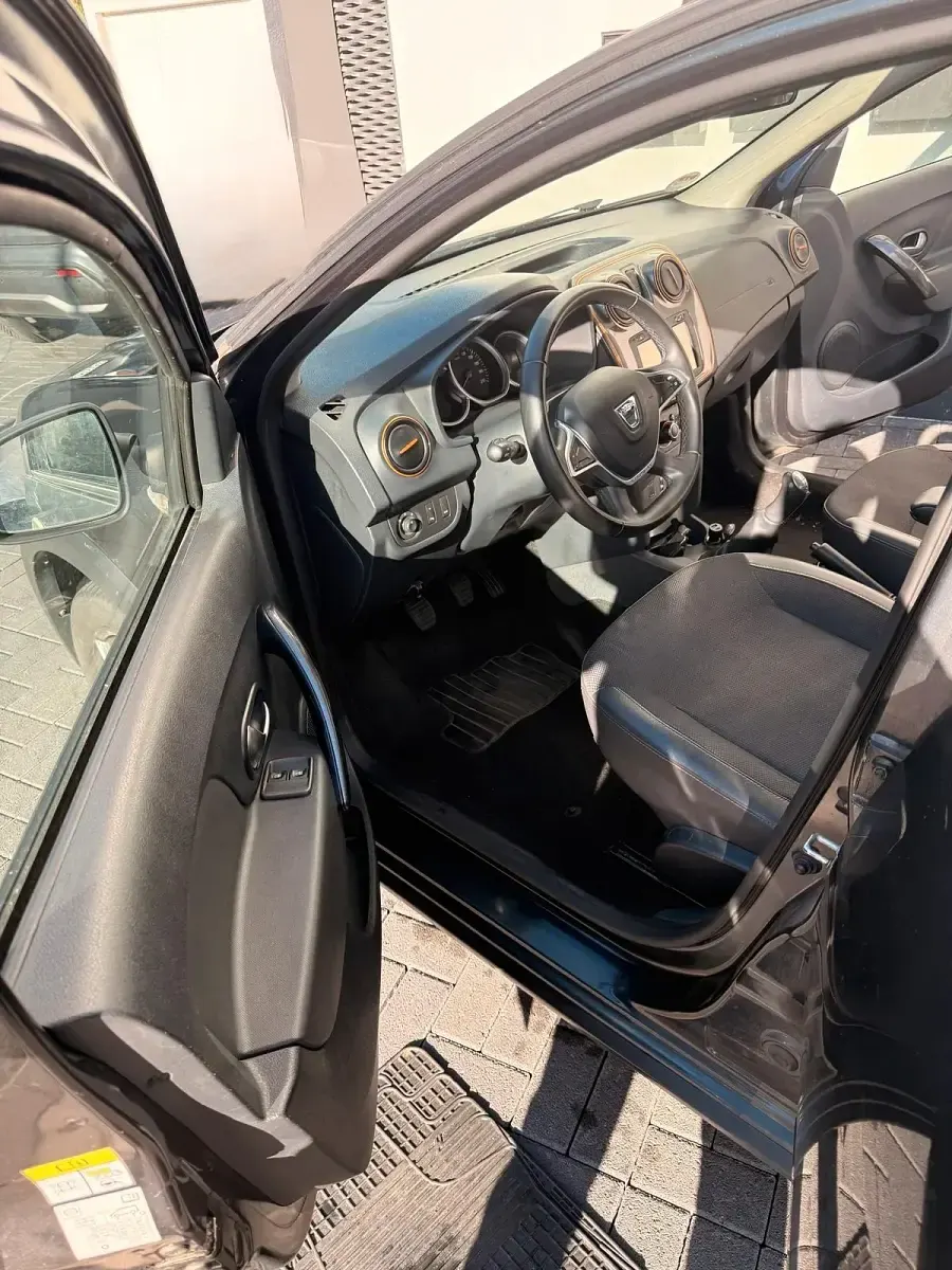 Gebraucht Dacia Sandero Stepway 75 PS (55 kW) 2017 Grau SUV