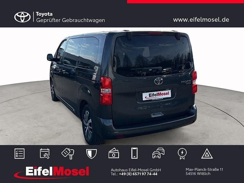 Gebraucht Toyota Proace Verso 177 PS (130 kW) 2025 Grau Kombi