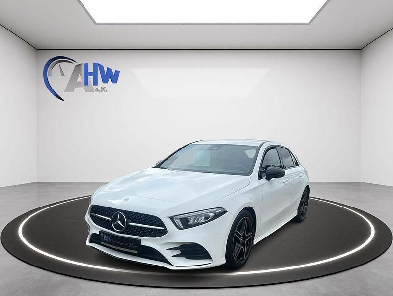 Weiß Gebraucht 2022 Mercedes A200 Limousine | 23.970 € (Fairer Preis) - Bild 1/4