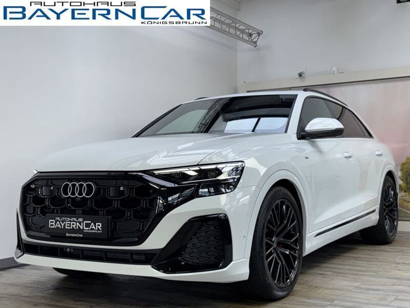 Gletscherweiß Neu 2025 Audi Q8 S-Line SUV | 89.989 € - Bild 1/4