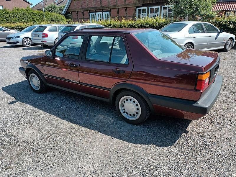 Second-hand VW Jetta 69 CP (50 kW) 1991 Roșu Berlinǎ