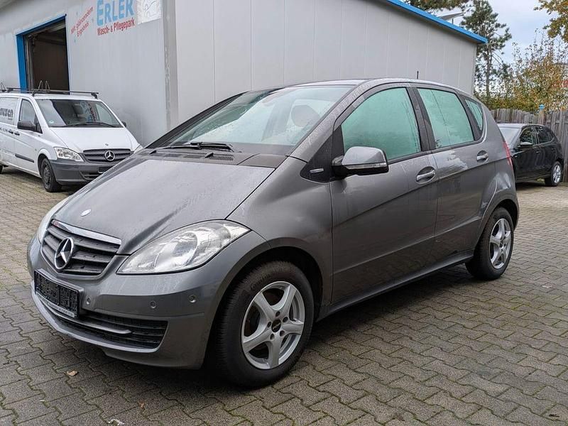 Grau Gebraucht 2009 Mercedes A160 Limousine | 2.980 € (Guter Preis) - Bild 1/4