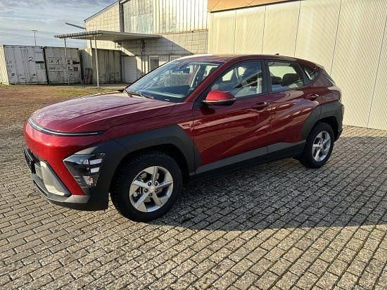 Gebraucht Hyundai Kona Trend 120 PS (88 kW) 2024 Ultimate red SUV